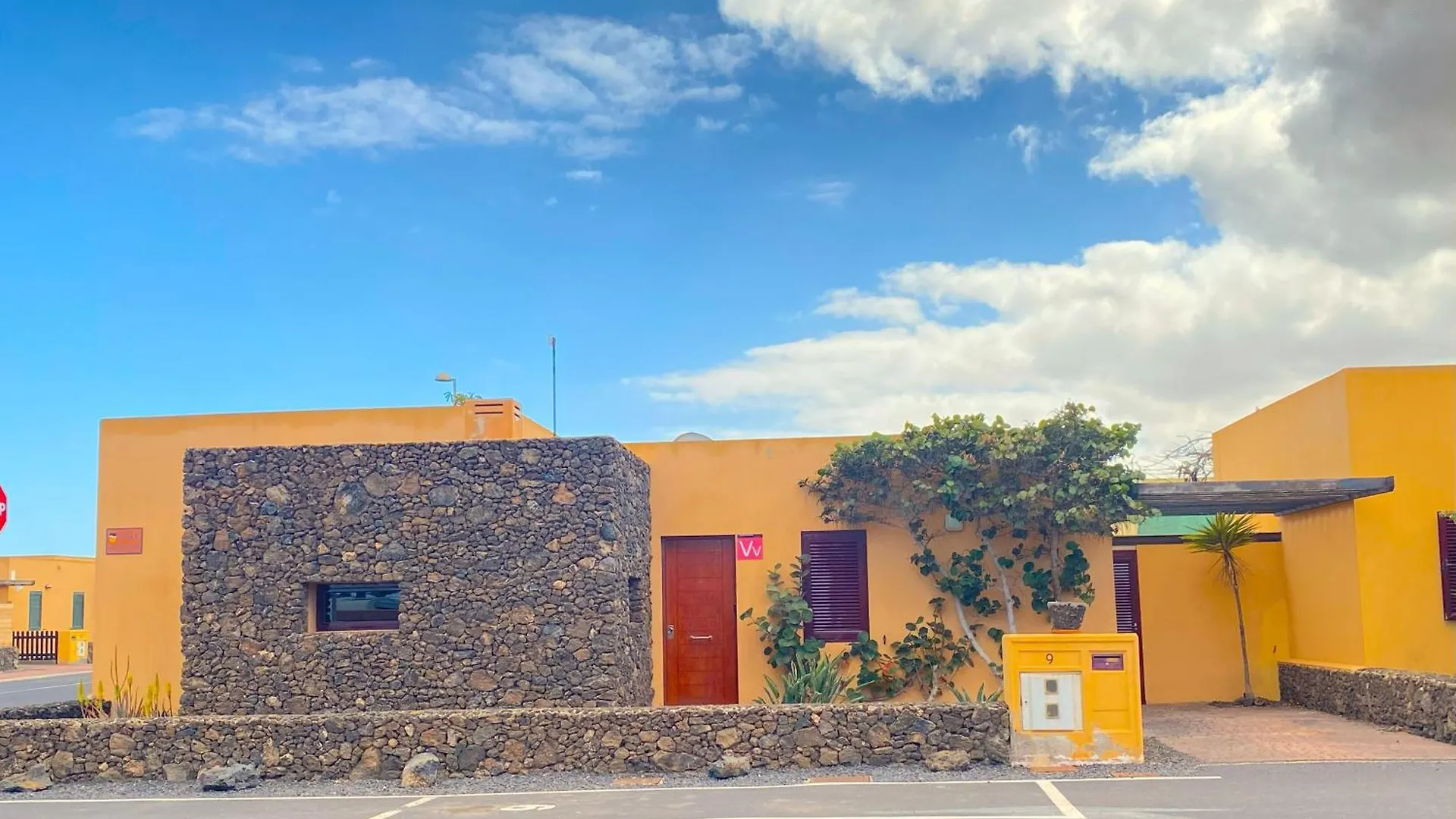 Dom wakacyjny Villa Marlau Con Piscina Privada La Oliva